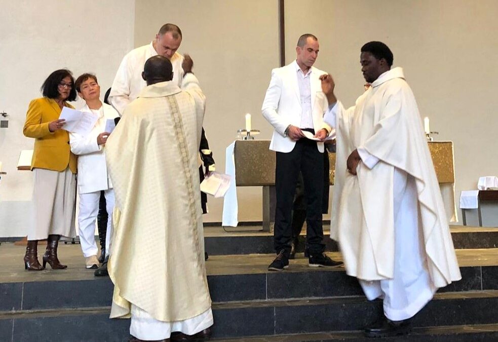 Celebrating Christmas with the Filipino Catholic Communities in the Netherlands: Simbang Gabi, Mass, and Christmas Party